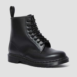 Dr. Martens 1460 MONO SMOOTH LEATHER LACE UP BOOTS